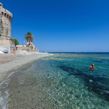 Appartement Vue Sur Mer Santa-Maria-di-Lota Buitenkant foto